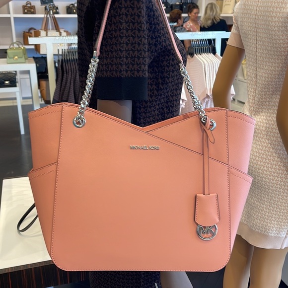 MICHAEL KORS
Jet Set Large X Chain Saffiano Leather Shoulder Tote HandBag
NWT - Picture 16 of 16